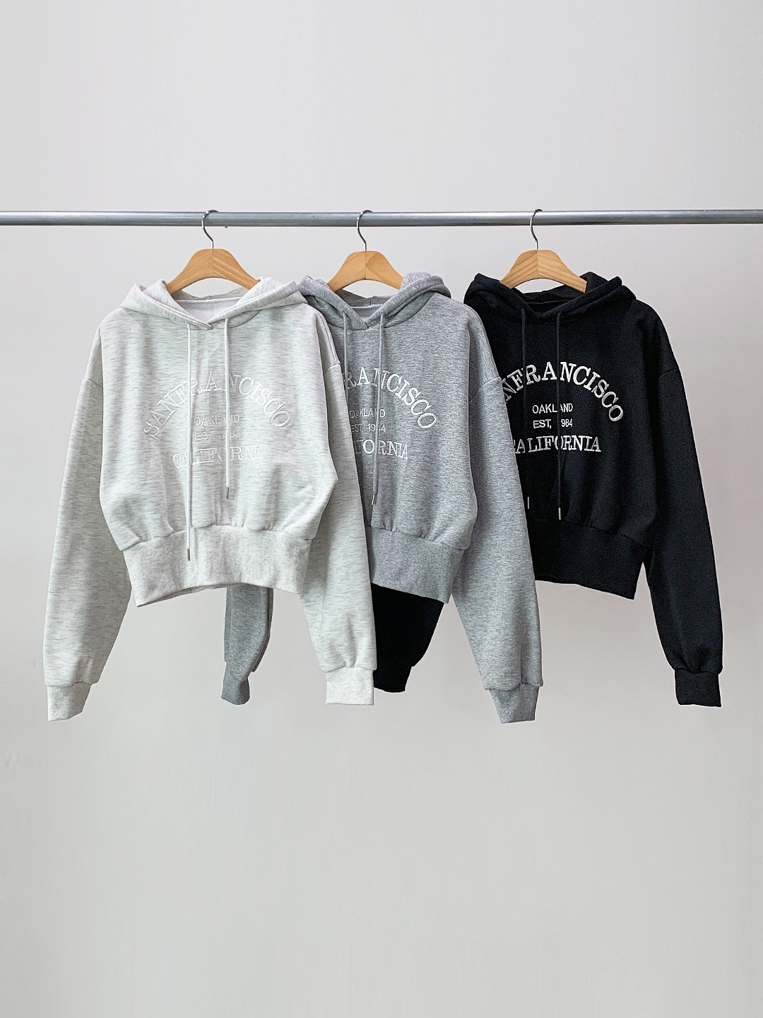 裏起毛ラウンドネックポケットウエストゴムクロップドワイド刺繍セットアップ | 詳細画像19