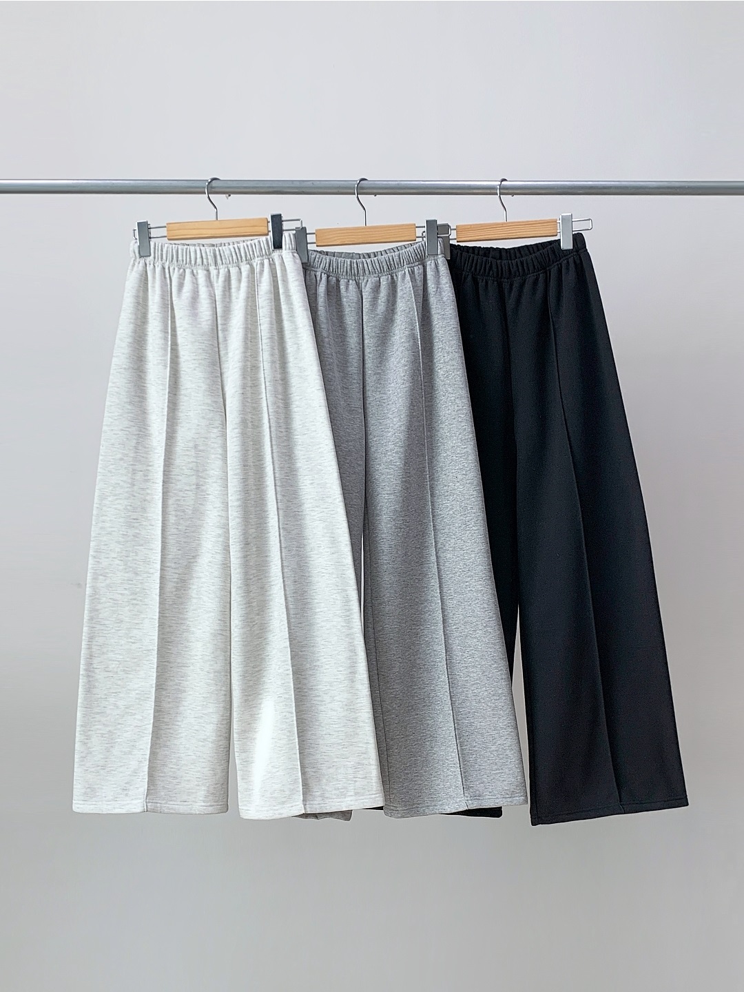 裏起毛ラウンドネックポケットウエストゴムクロップドワイド刺繍セットアップ | 詳細画像20