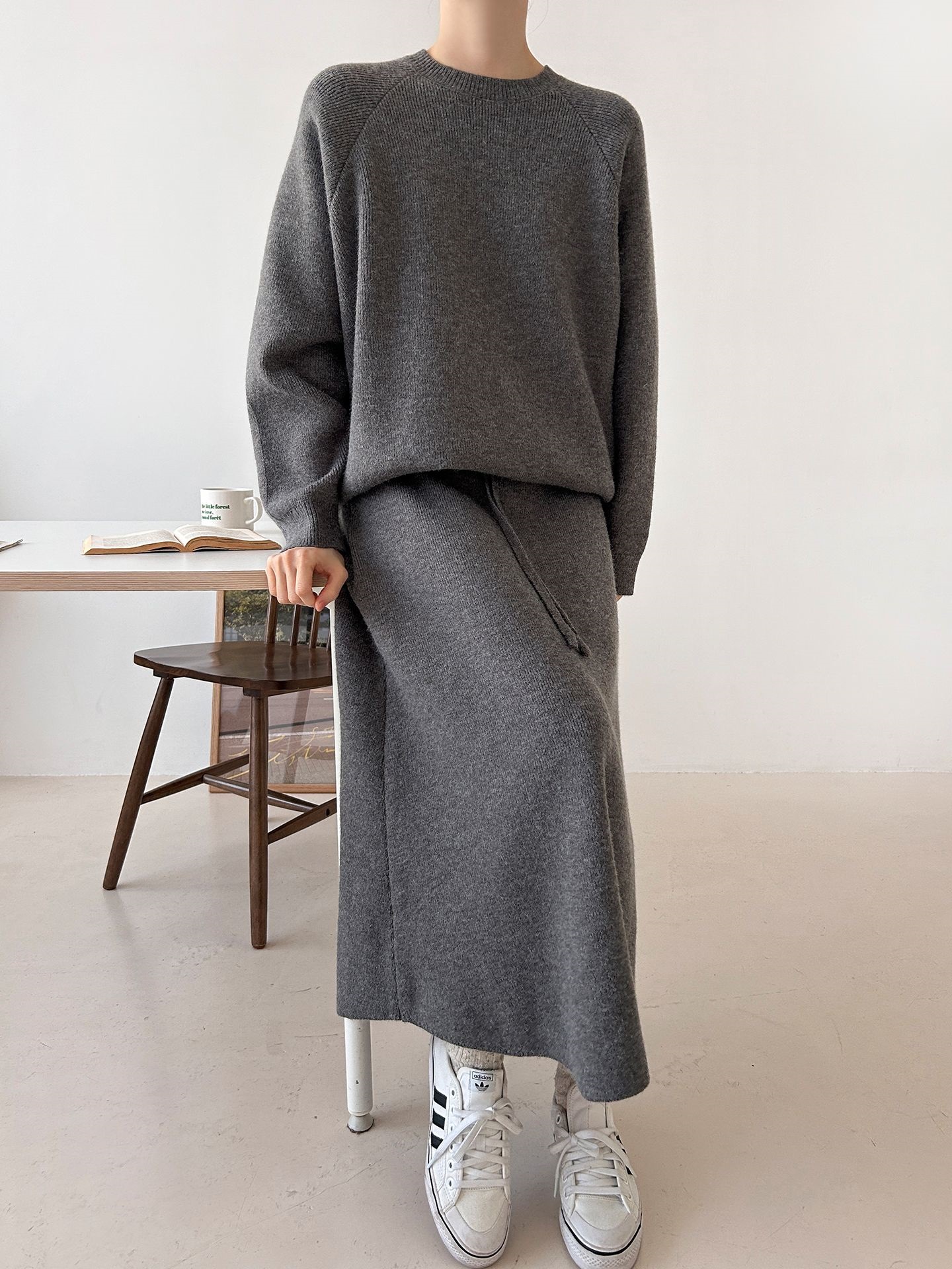 ラウンドネックドローストリングウエストゴムロング長袖無地カラーセットアップ | 詳細画像32