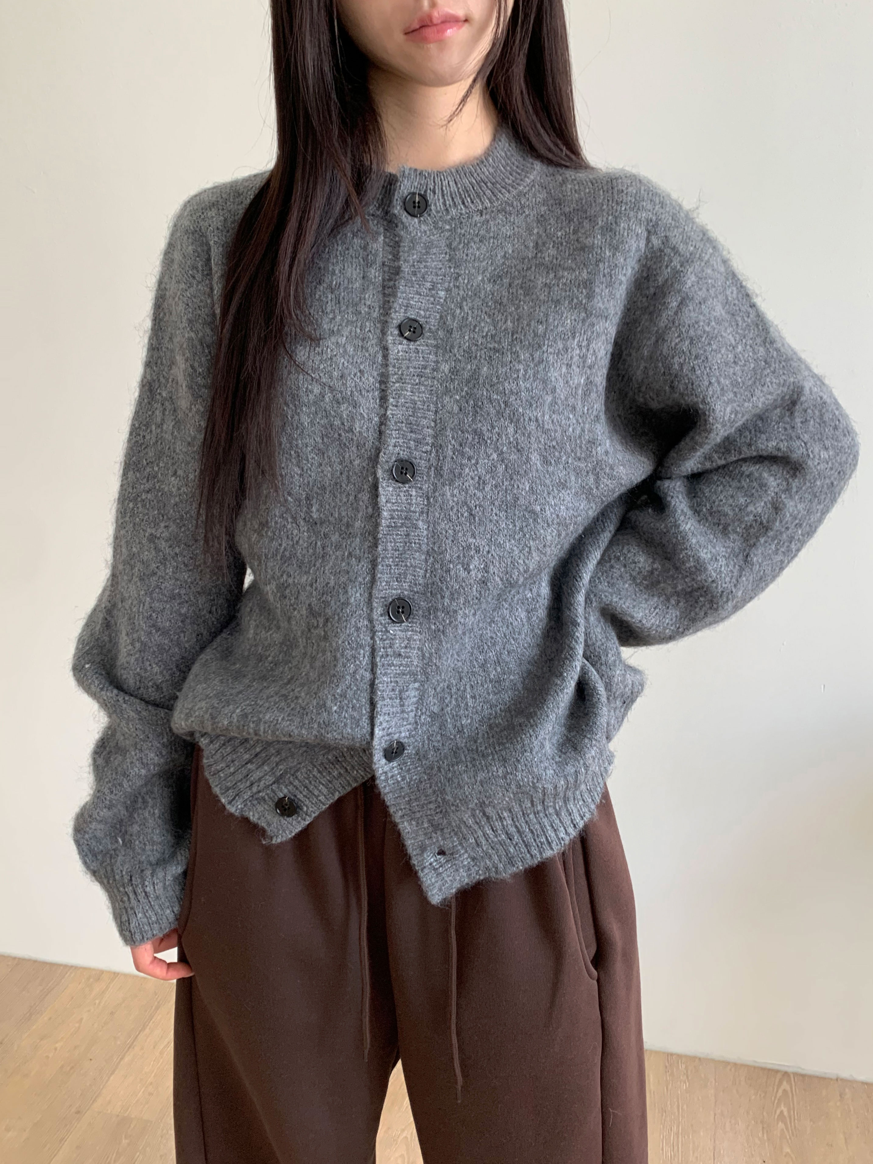 ウール混ニットラウンドネック長袖ボタンカーディガン | レディース