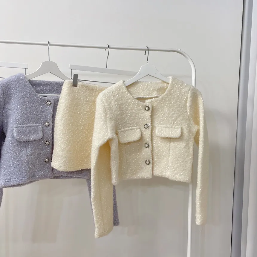 エコファーノーカラーラウンドネックショートパール調ボタンジャケット | mirangmirang | 詳細画像22