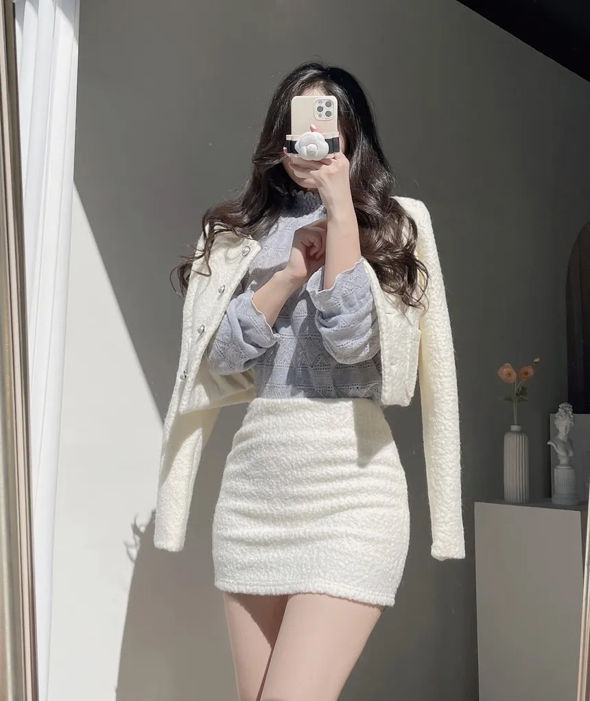 ツイードノーカラーラウンドネックショートパール調ボタンジャケット | mirangmirang | 詳細画像11