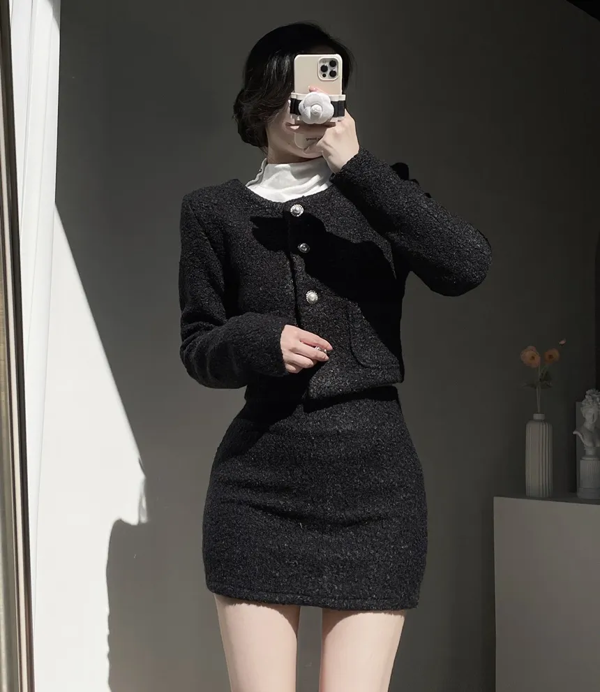 ツイードノーカラーラウンドネックショートパール調ボタンジャケット | mirangmirang | 詳細画像29