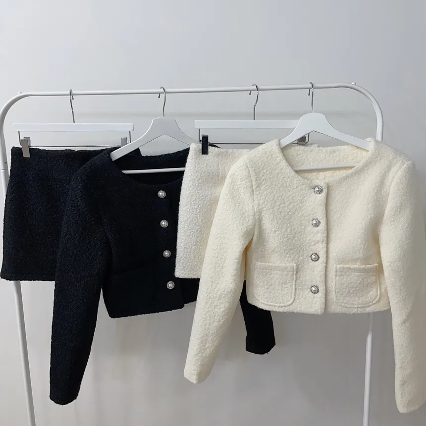 ツイードノーカラーラウンドネックショートパール調ボタンジャケット | mirangmirang | 詳細画像34