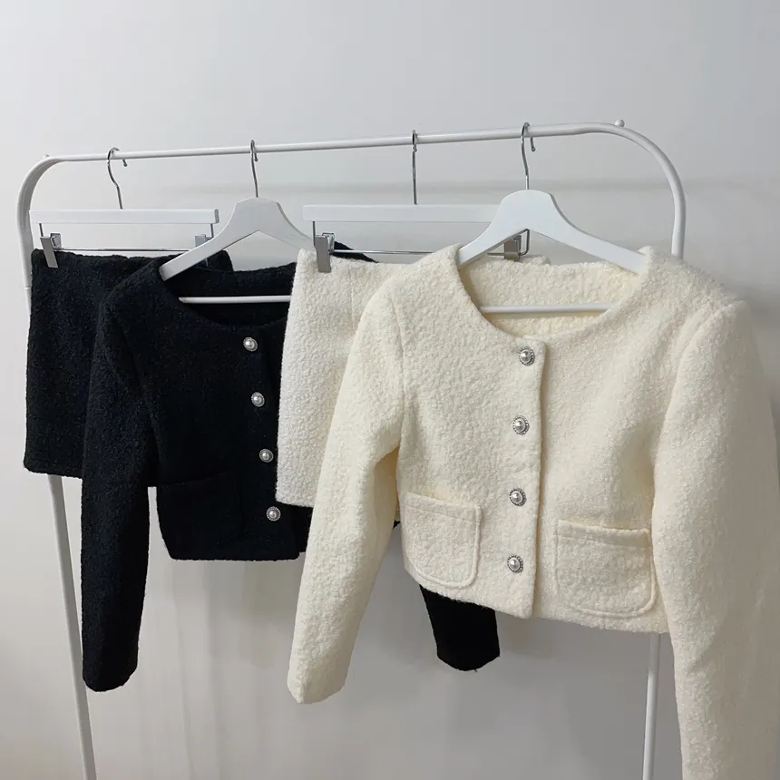 ツイードノーカラーラウンドネックショートパール調ボタンジャケット | mirangmirang | 詳細画像35