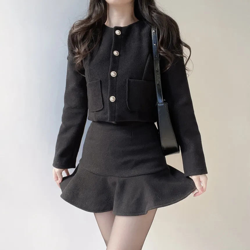 メルトンタッチラウンドネックポケットクロップドジャケット | mirangmirang | 詳細画像3