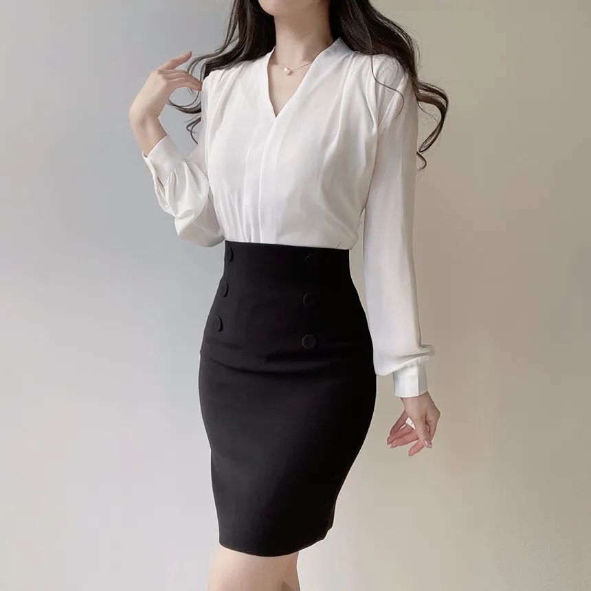 チェーンセットエコパールVネックブラウス | mirangmirang | 詳細画像5