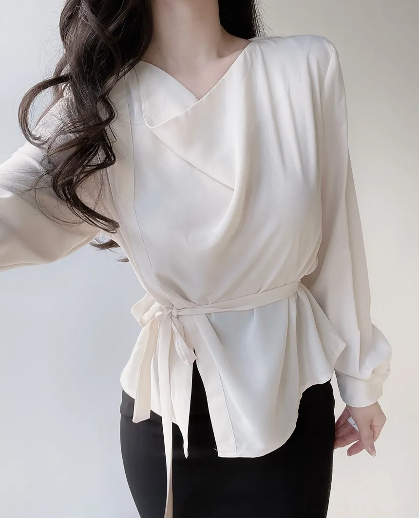 ストラップ付ドレープシャーリングブラウス | mirangmirang | 詳細画像9