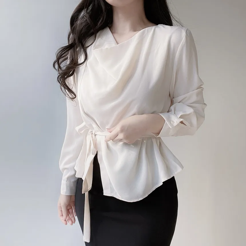 ストラップ付ドレープシャーリングブラウス | mirangmirang | 詳細画像10