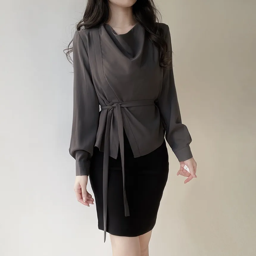 ストラップ付ドレープシャーリングブラウス | mirangmirang | 詳細画像20