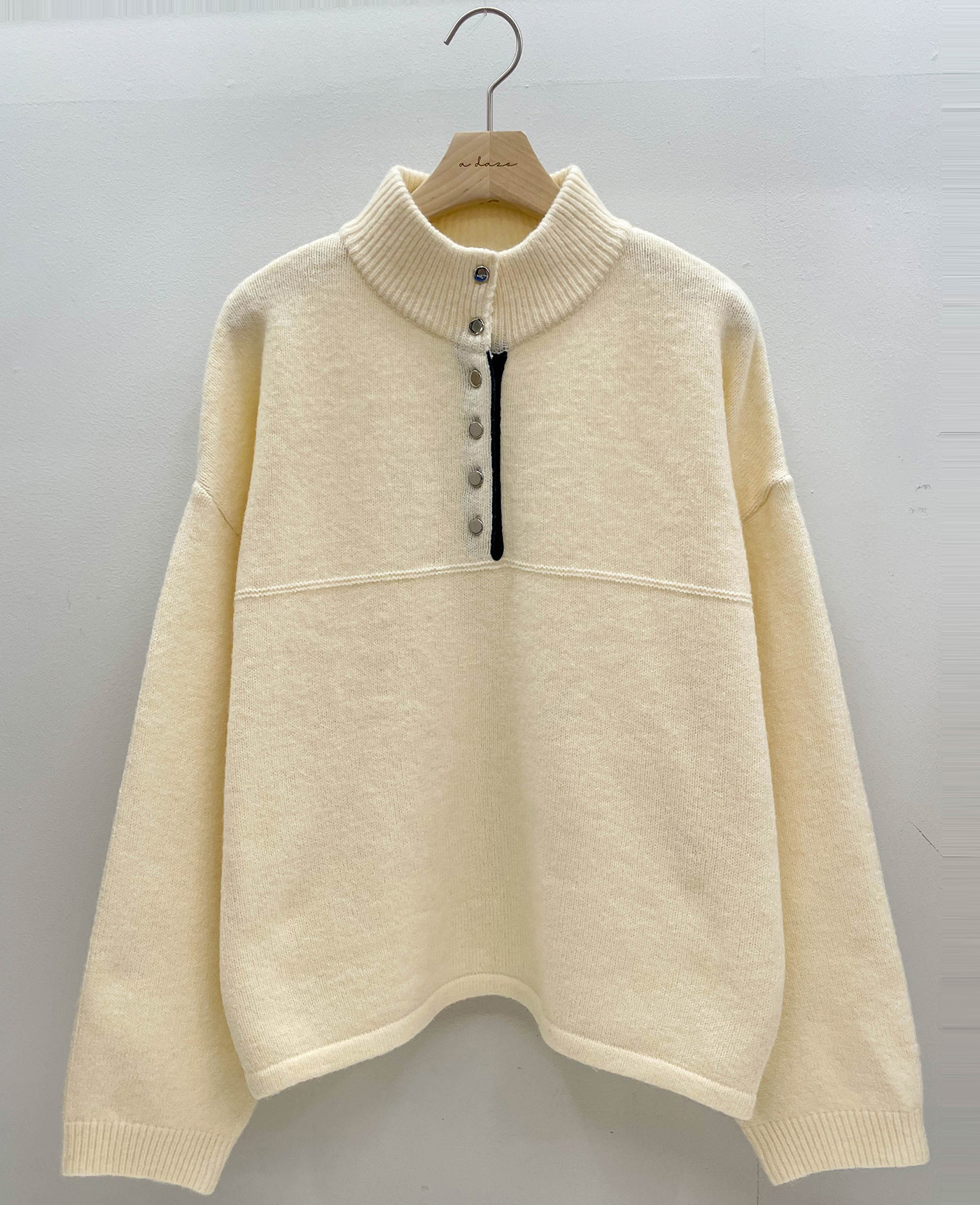 ウール混ボタンハーフネックニット | 詳細画像16