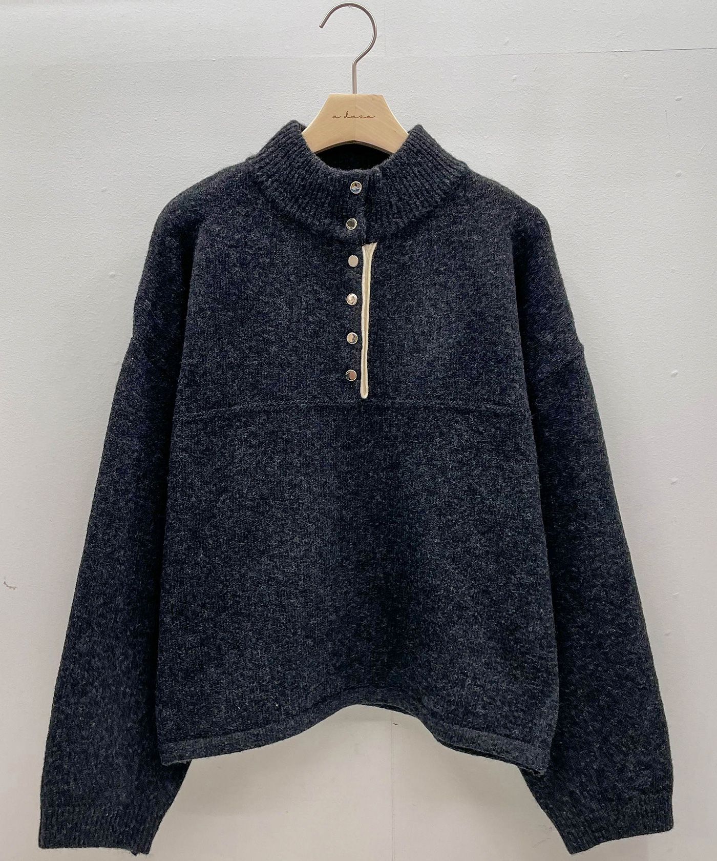 ウール混ボタンハーフネックニット | 詳細画像19