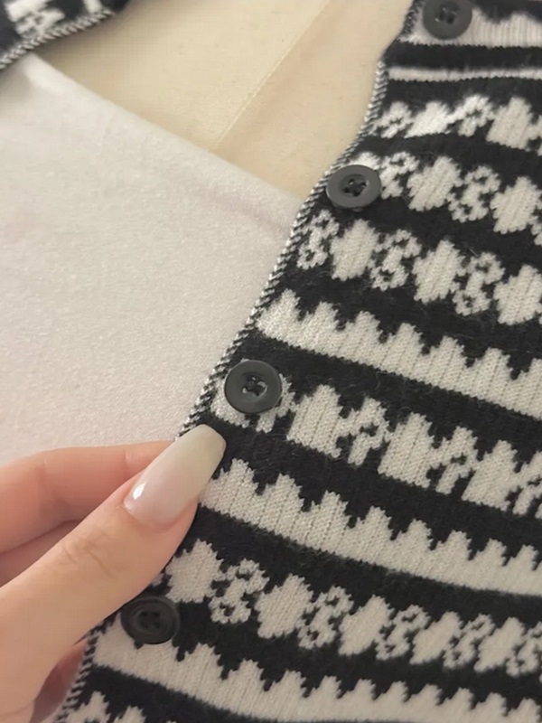 ニットボタンラウンドネック長袖配色カーディガン | 詳細画像11