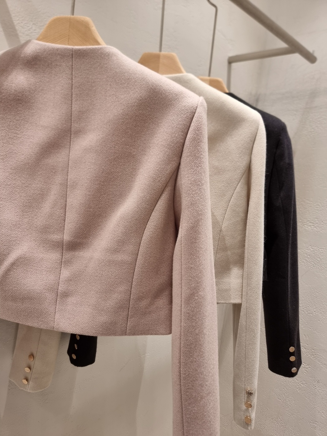 ボタンジップアップラウンドネック肩パッドスリムロングフレアセットアップスカートジャケット | 詳細画像22