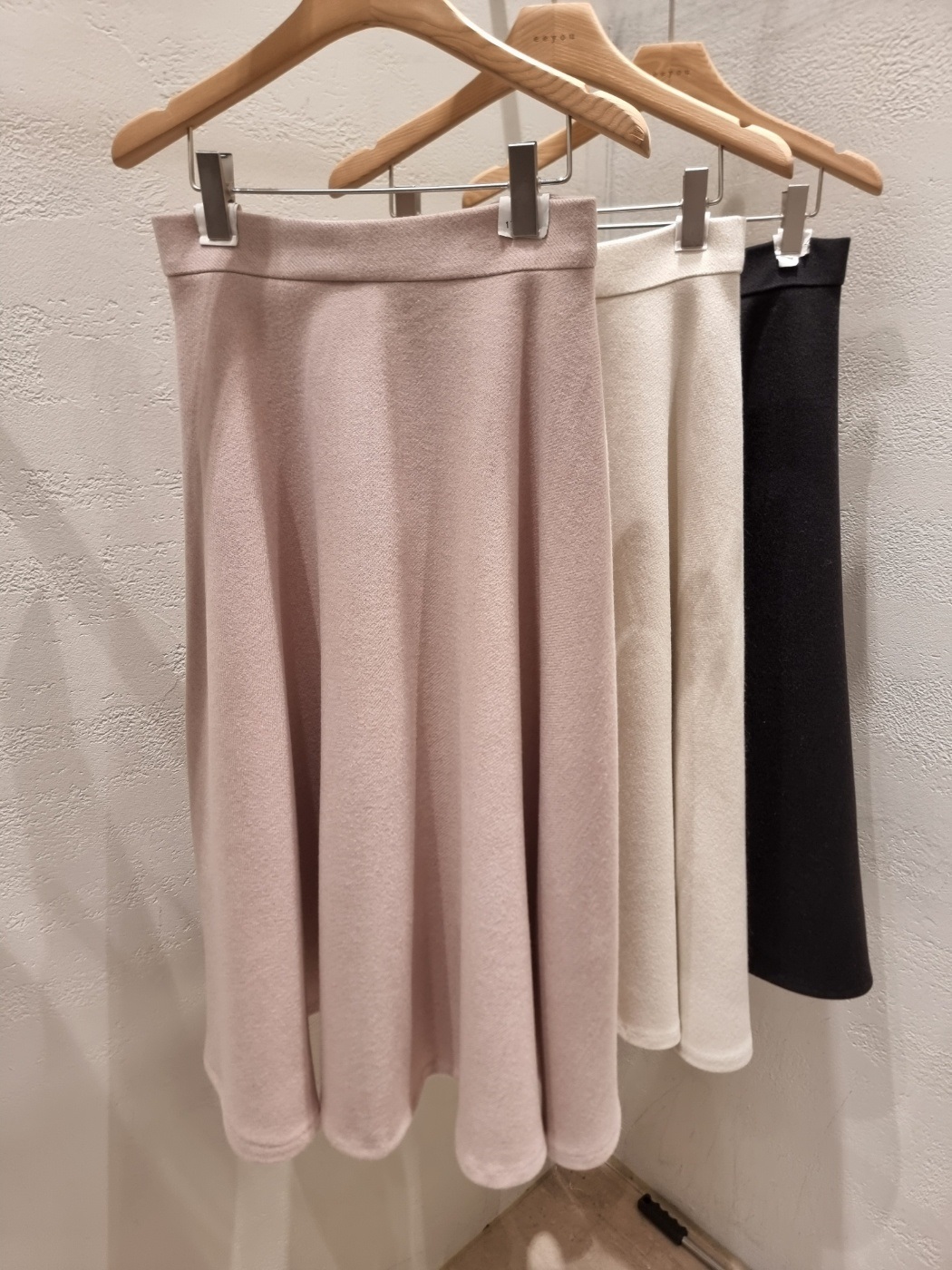 ボタンジップアップラウンドネック肩パッドスリムロングフレアセットアップスカートジャケット | 詳細画像23