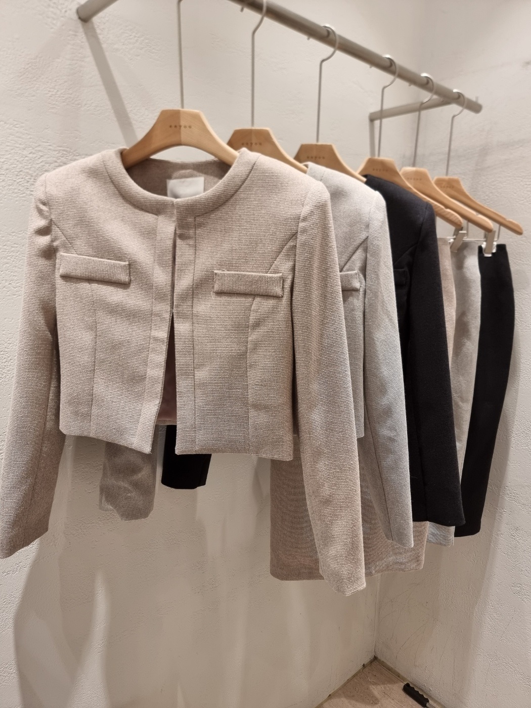 ジップアップラウンドネックスリット肩パッドスリムロング長袖セットアップスカートジャケット | 詳細画像18