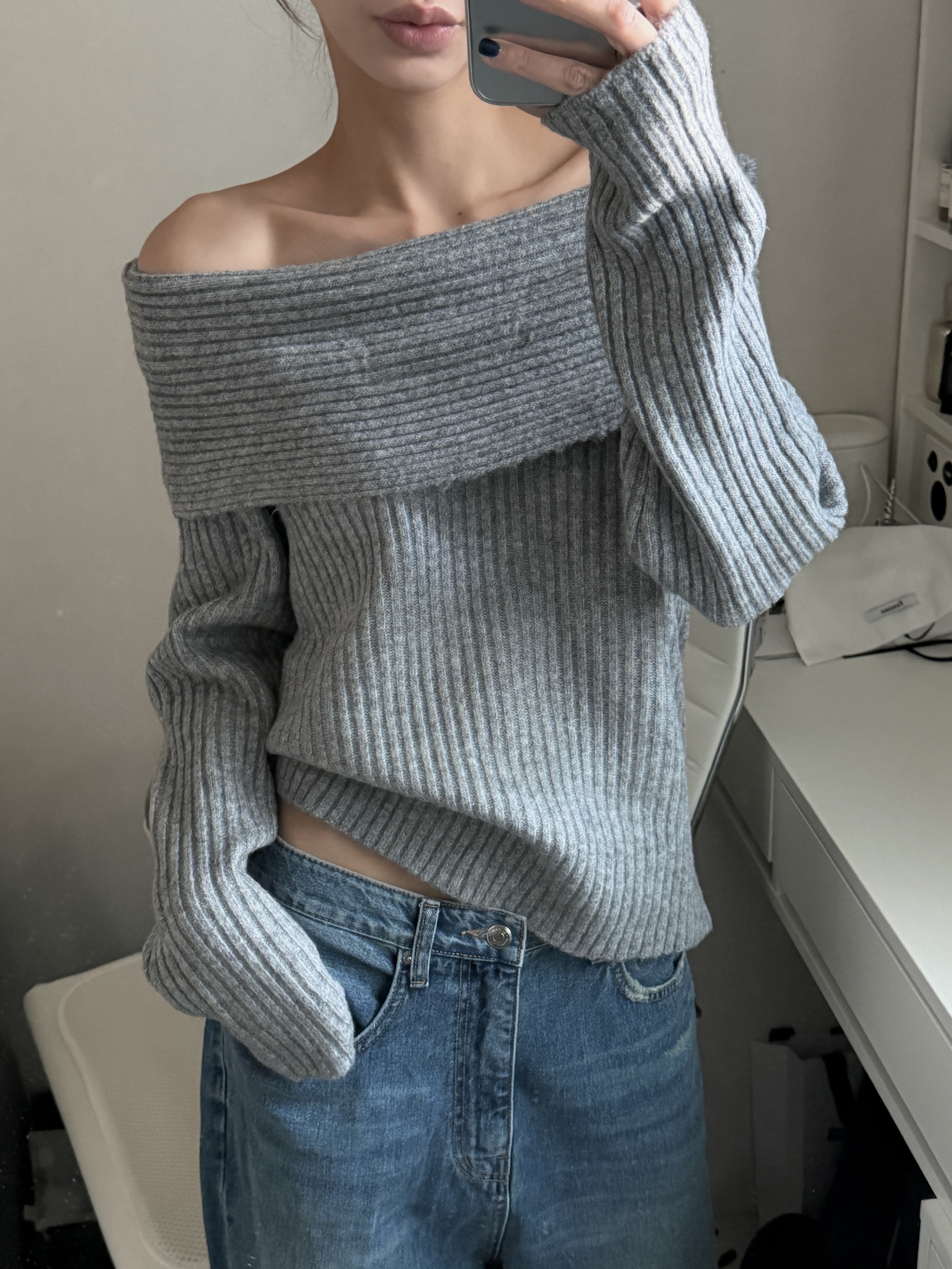 オフショルダールーズ長袖ニット | 詳細画像4