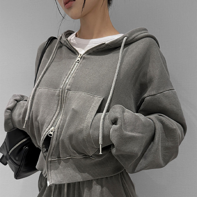 ダブルジップ長袖フードポケットクロップドジップパーカー