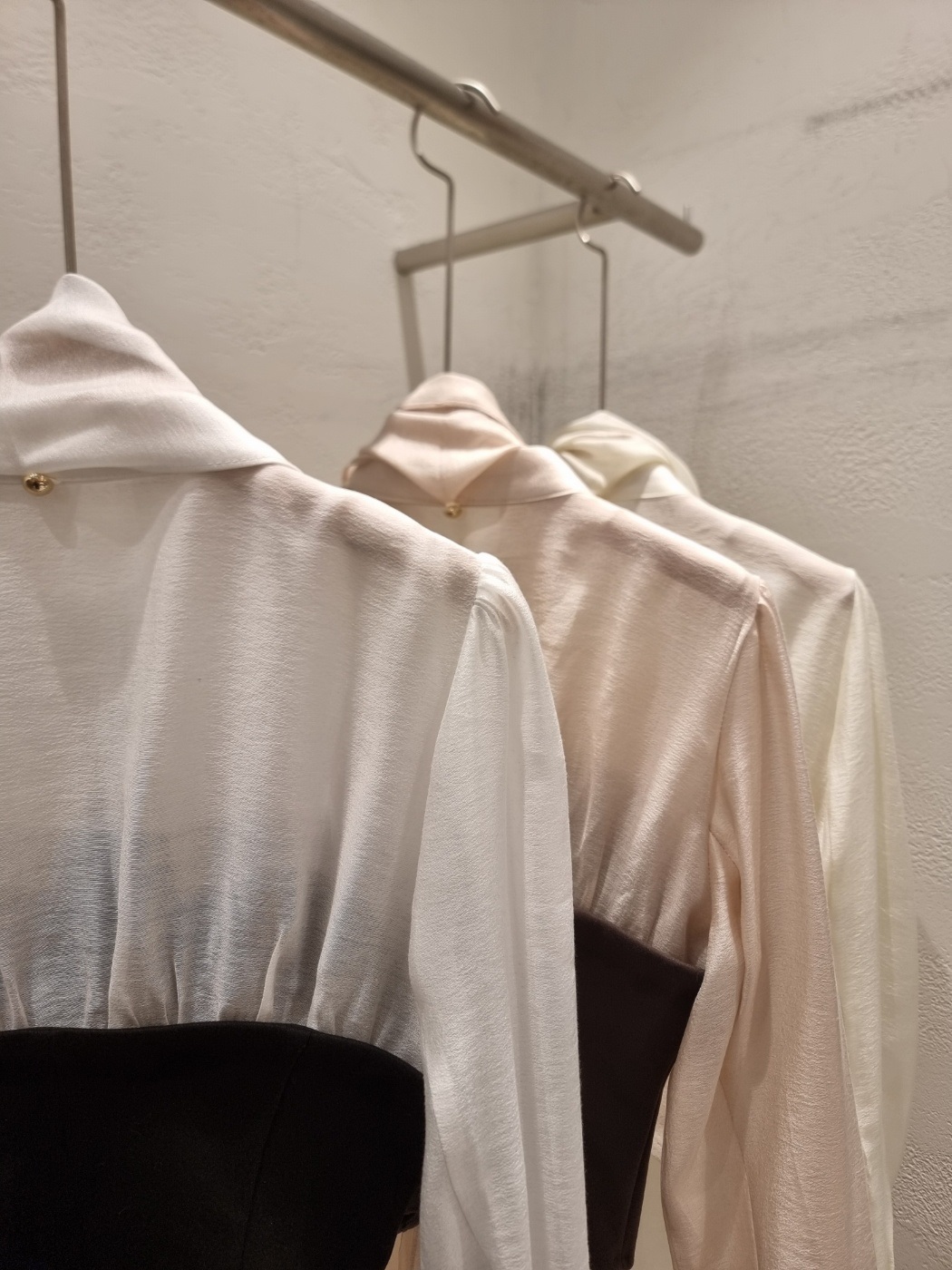 配色リボンスリム長袖ブラウス | 詳細画像24