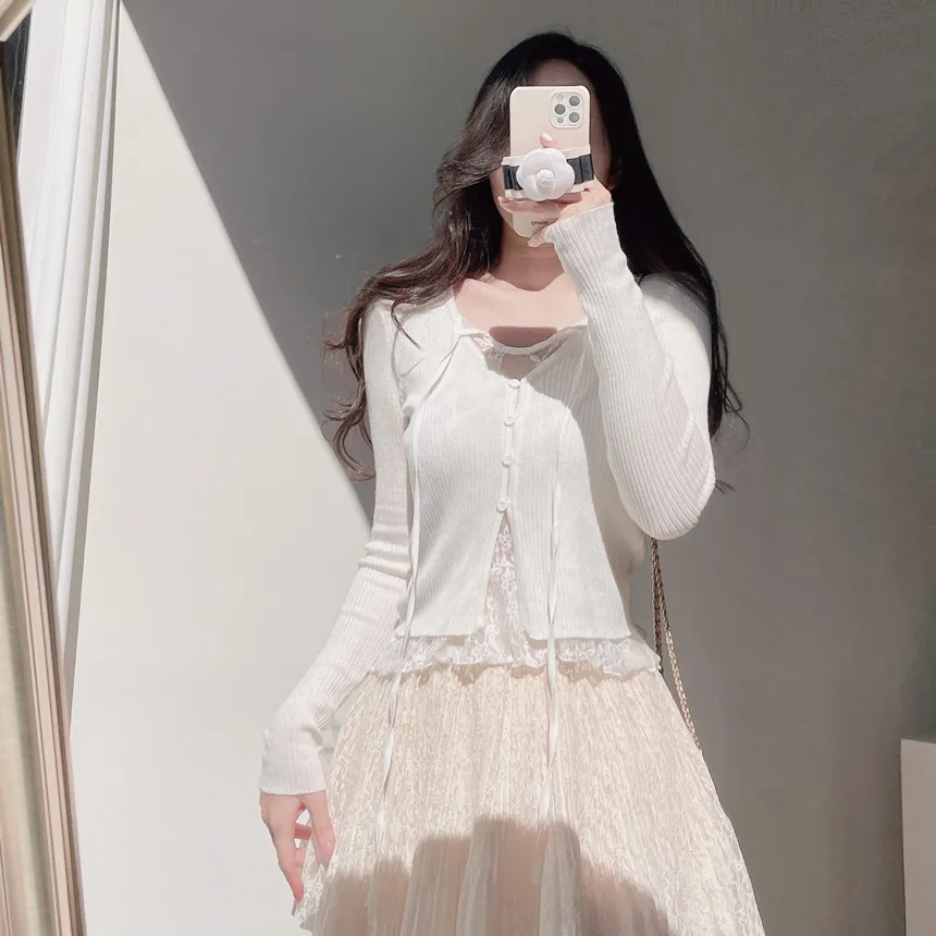 リブVネックリボンボタンレースTシャツ | mirangmirang | 詳細画像13