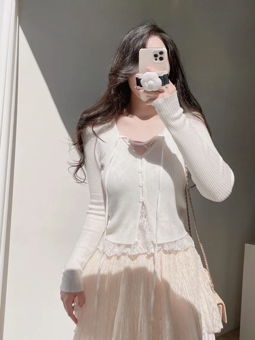 リブVネックリボンボタンレースTシャツ | mirangmirang | 詳細画像14