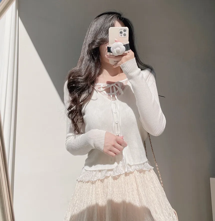 リブVネックリボンボタンレースTシャツ | mirangmirang | 詳細画像19