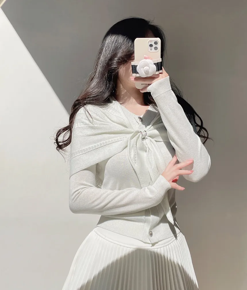 ラウンドネックボタンケープカーディガンブローチ付 | mirangmirang | 詳細画像14