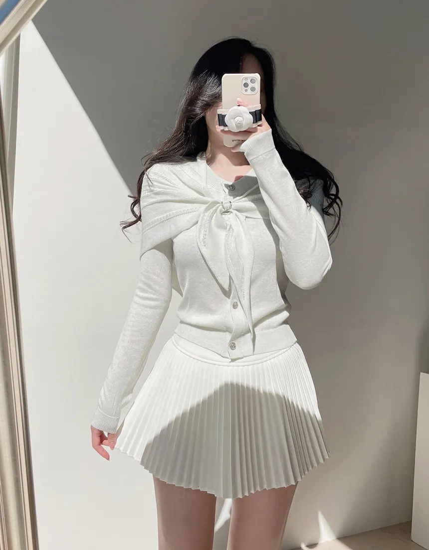 ラウンドネックボタンケープカーディガンブローチ付 | mirangmirang | 詳細画像15