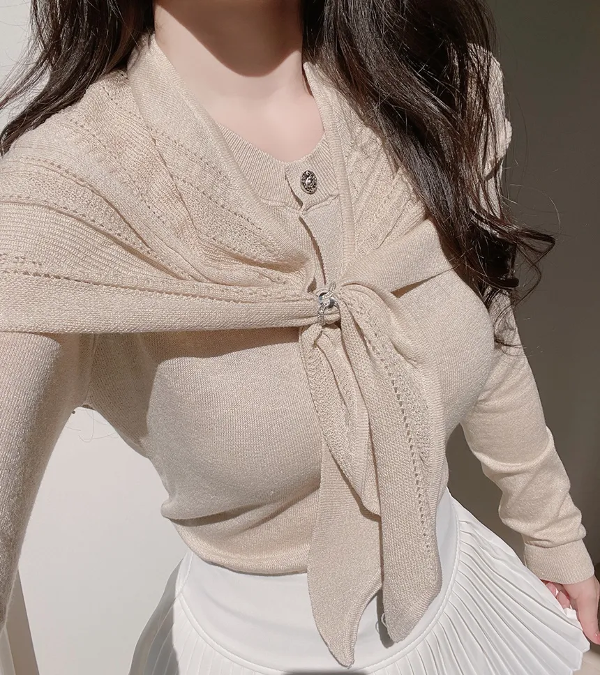 ラウンドネックボタンケープカーディガンブローチ付 | mirangmirang | 詳細画像21