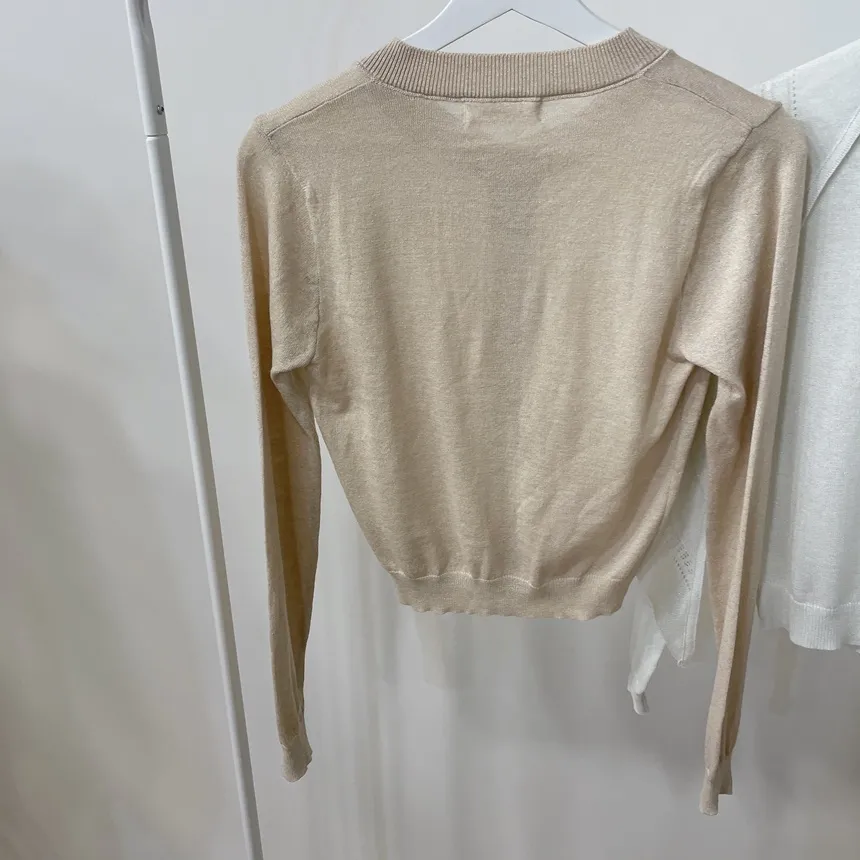 ラウンドネックボタンケープカーディガンブローチ付 | mirangmirang | 詳細画像32