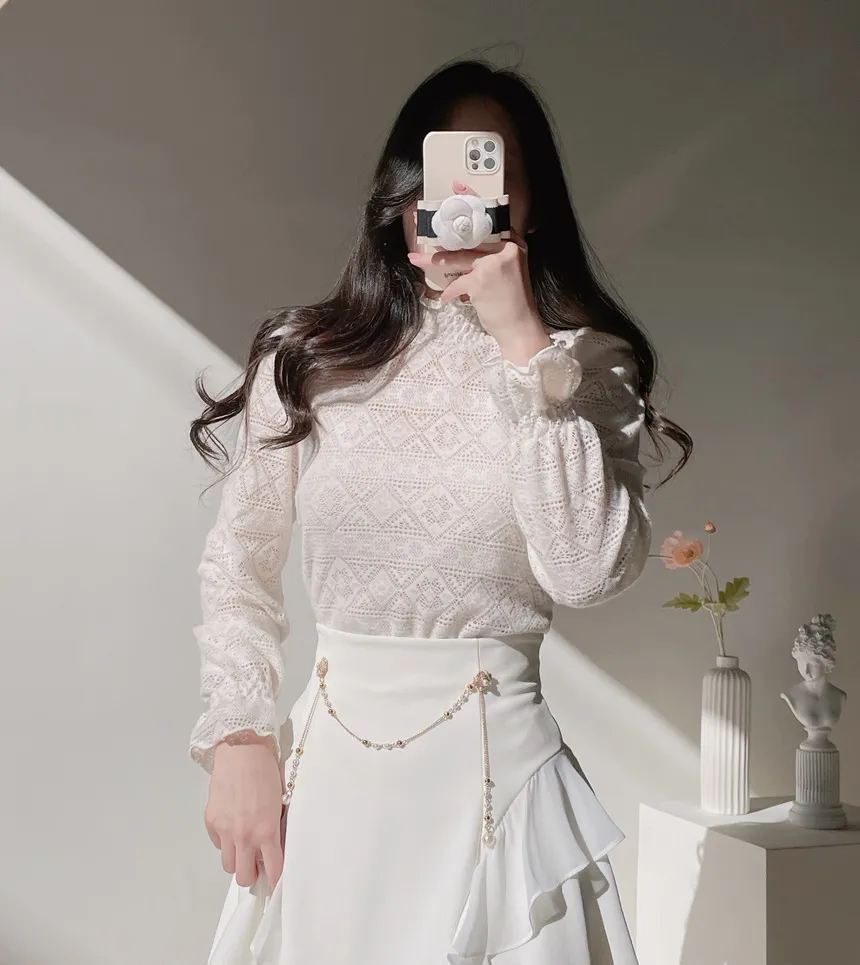 シャーリングタートルネック長袖ベルスリーブカラーブラウス | mirangmirang | 詳細画像4