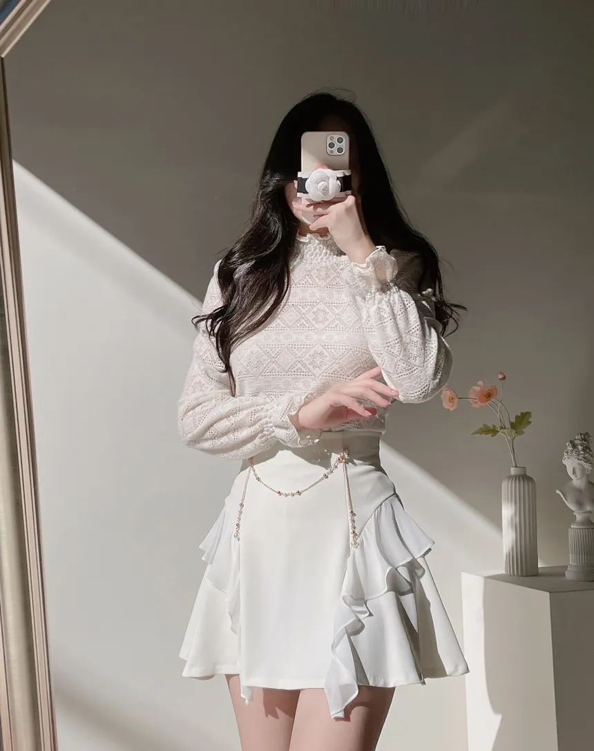 シャーリングタートルネック長袖ベルスリーブカラーブラウス | mirangmirang | 詳細画像9