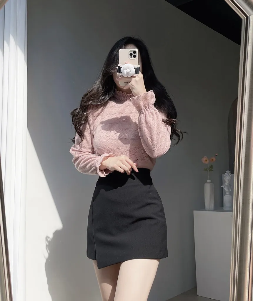 シャーリングタートルネック長袖ベルスリーブカラーブラウス | mirangmirang | 詳細画像17