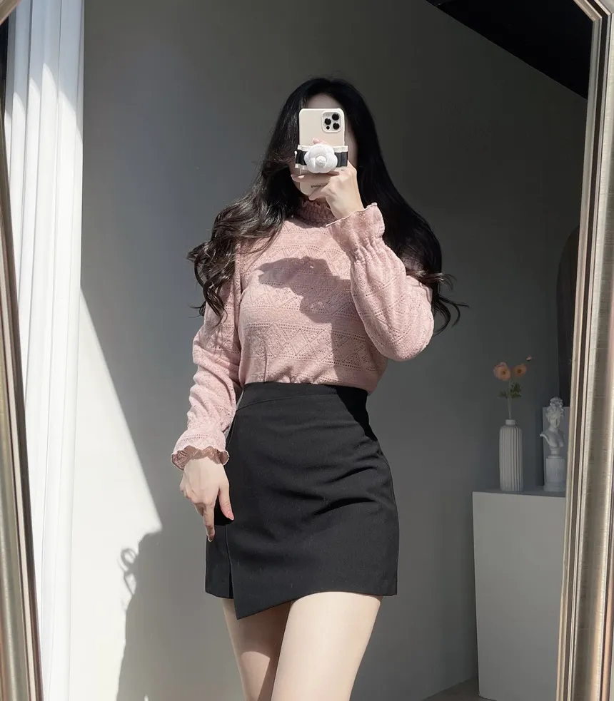 シャーリングタートルネック長袖ベルスリーブカラーブラウス | mirangmirang | 詳細画像18