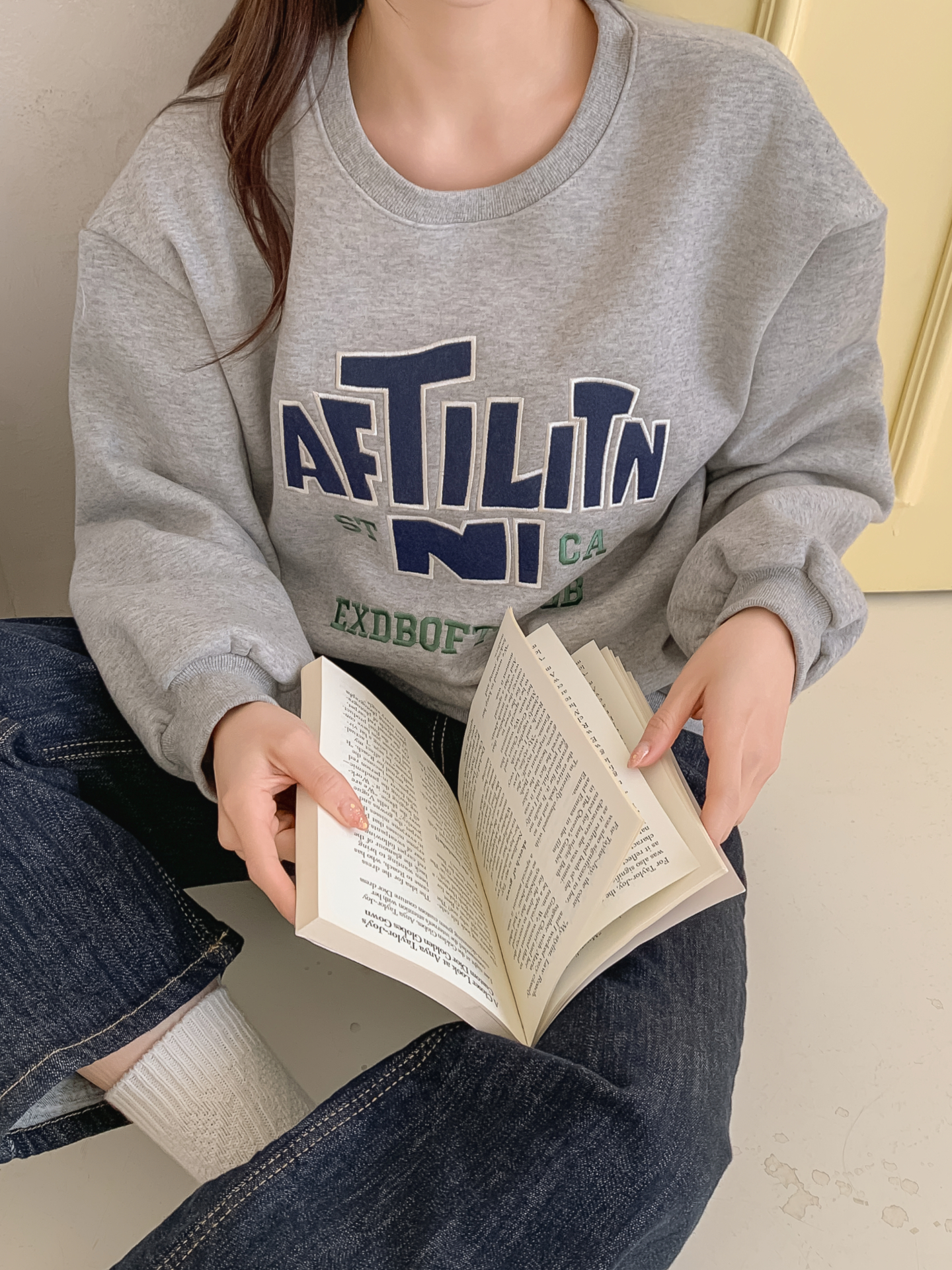 裏起毛ラウンドネックパッチルーズ長袖刺繍スウェット | 詳細画像2