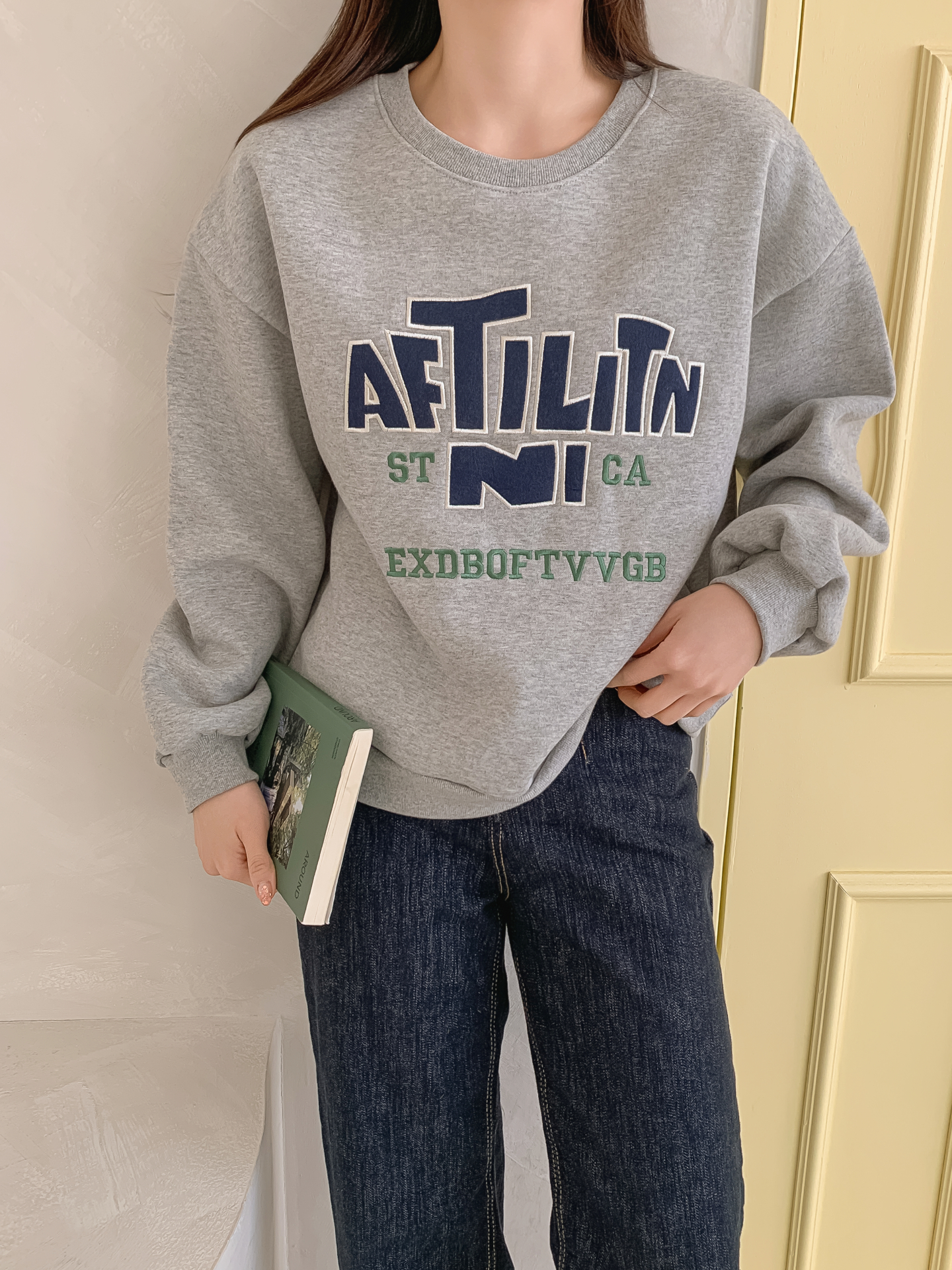 裏起毛ラウンドネックパッチルーズ長袖刺繍スウェット | 詳細画像5