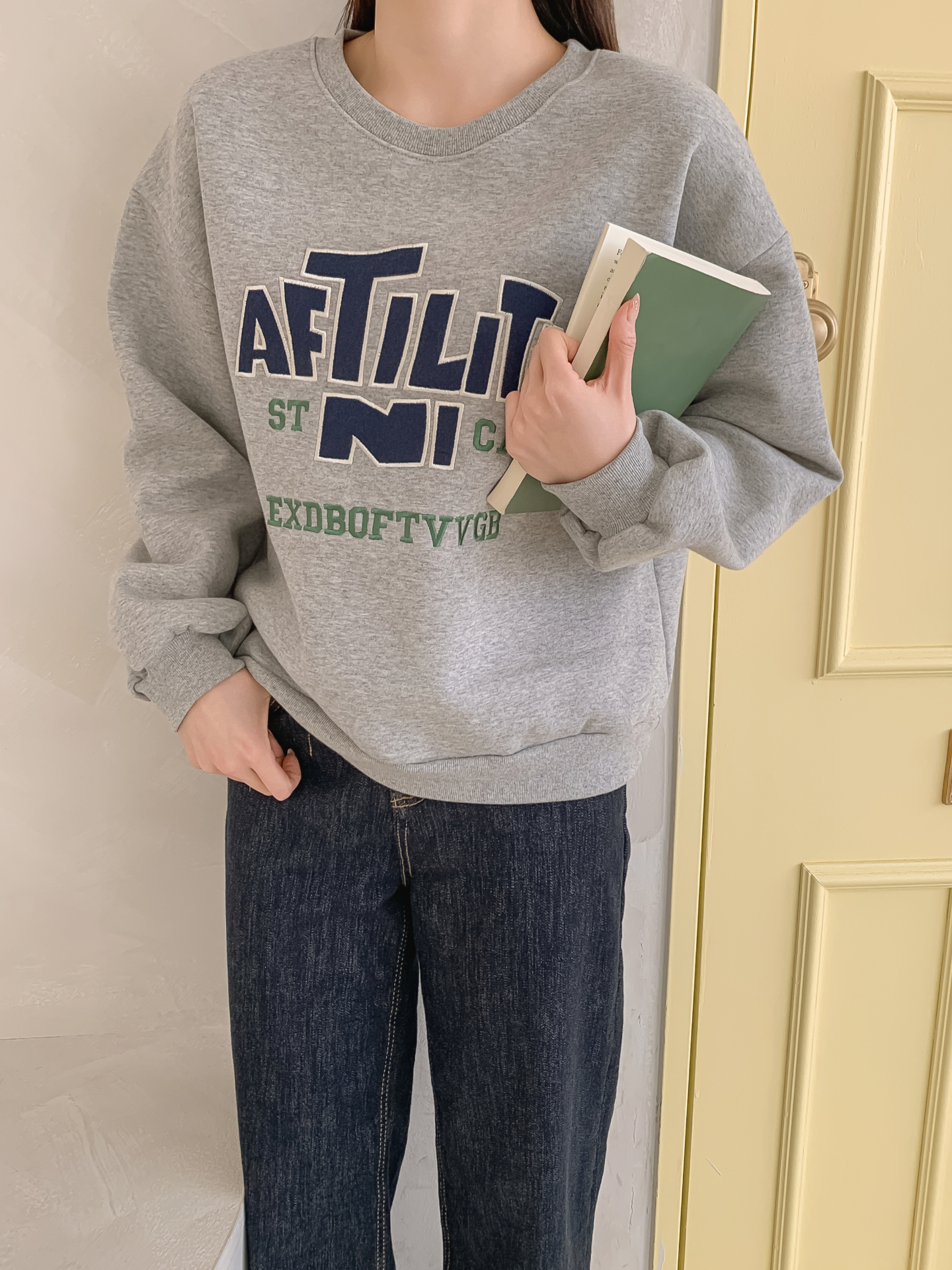 裏起毛ラウンドネックパッチルーズ長袖刺繍スウェット | 詳細画像10