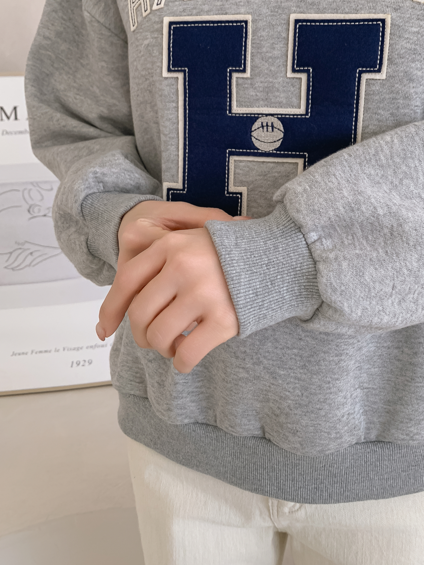 起毛裏地ラウンドネックルーズ長袖ロゴスウェット | 詳細画像10