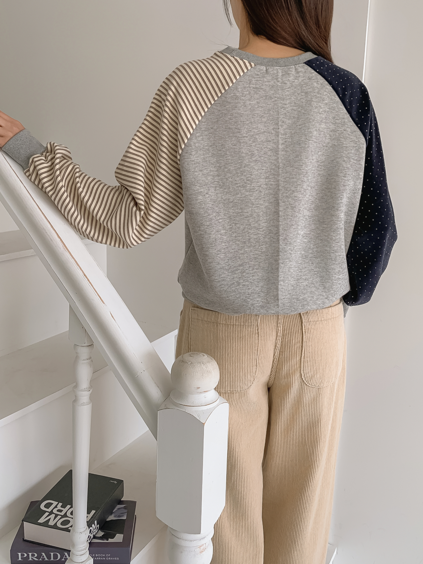 起毛裏地コンビラウンドネック長袖スウェット | 詳細画像8