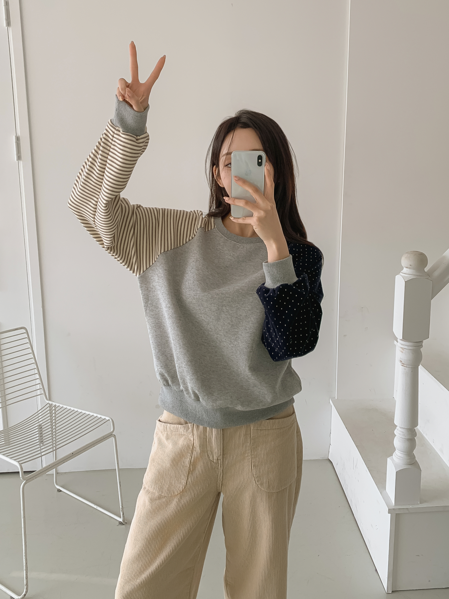 起毛裏地コンビラウンドネック長袖スウェット | 詳細画像18