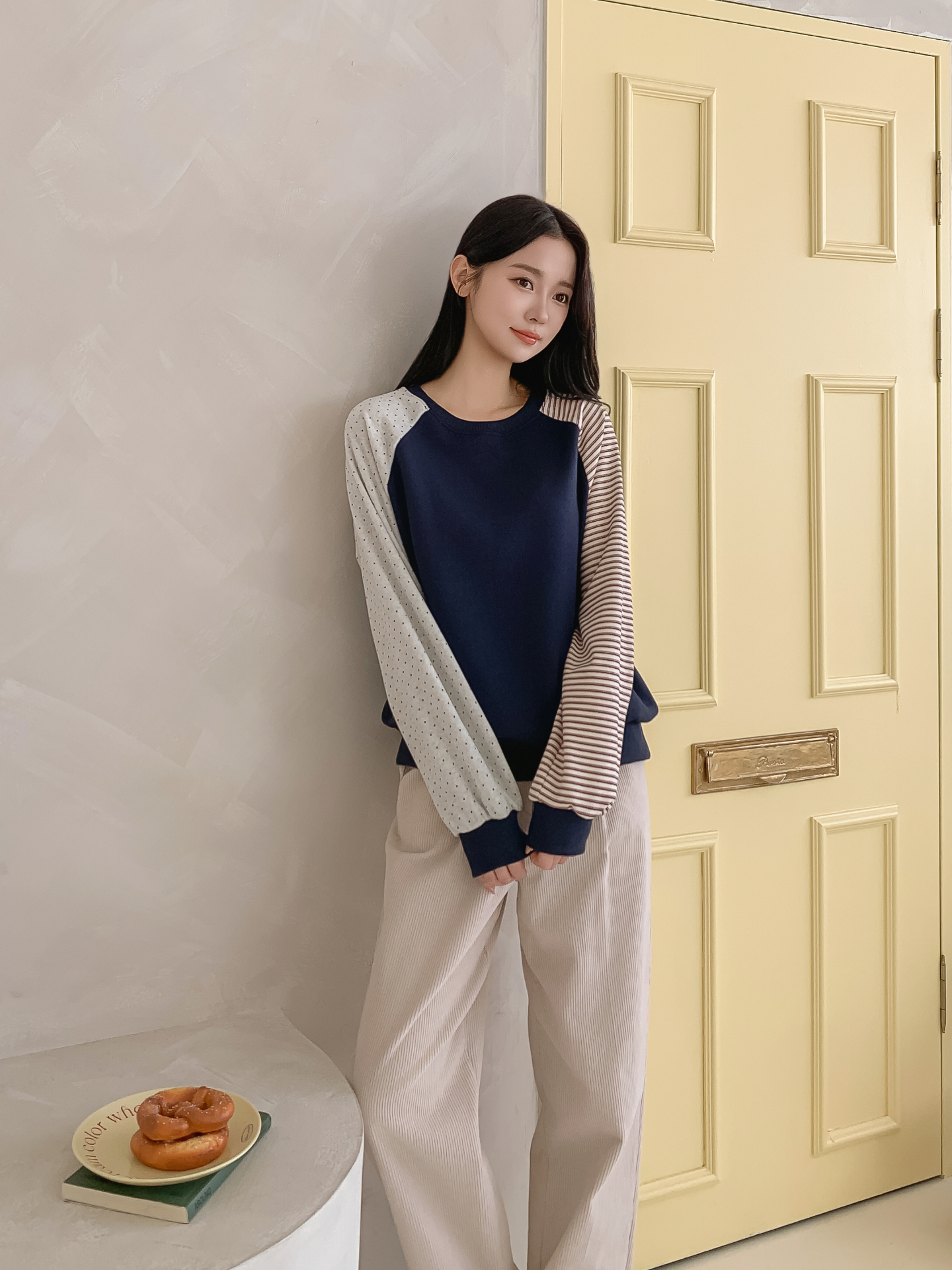 起毛裏地コンビラウンドネック長袖スウェット | 詳細画像22