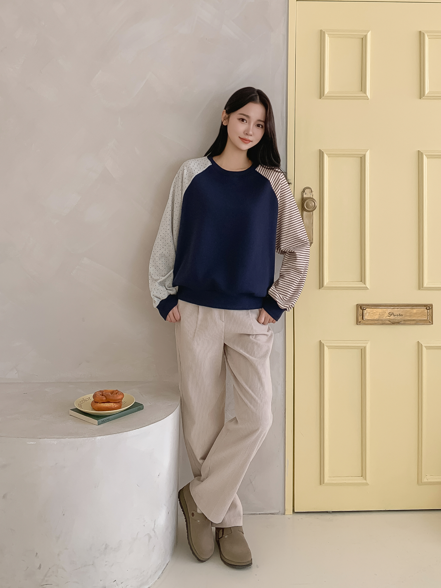 起毛裏地コンビラウンドネック長袖スウェット | 詳細画像23