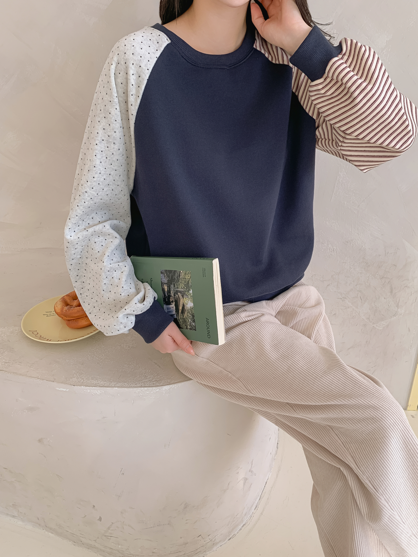 起毛裏地コンビラウンドネック長袖スウェット | 詳細画像28