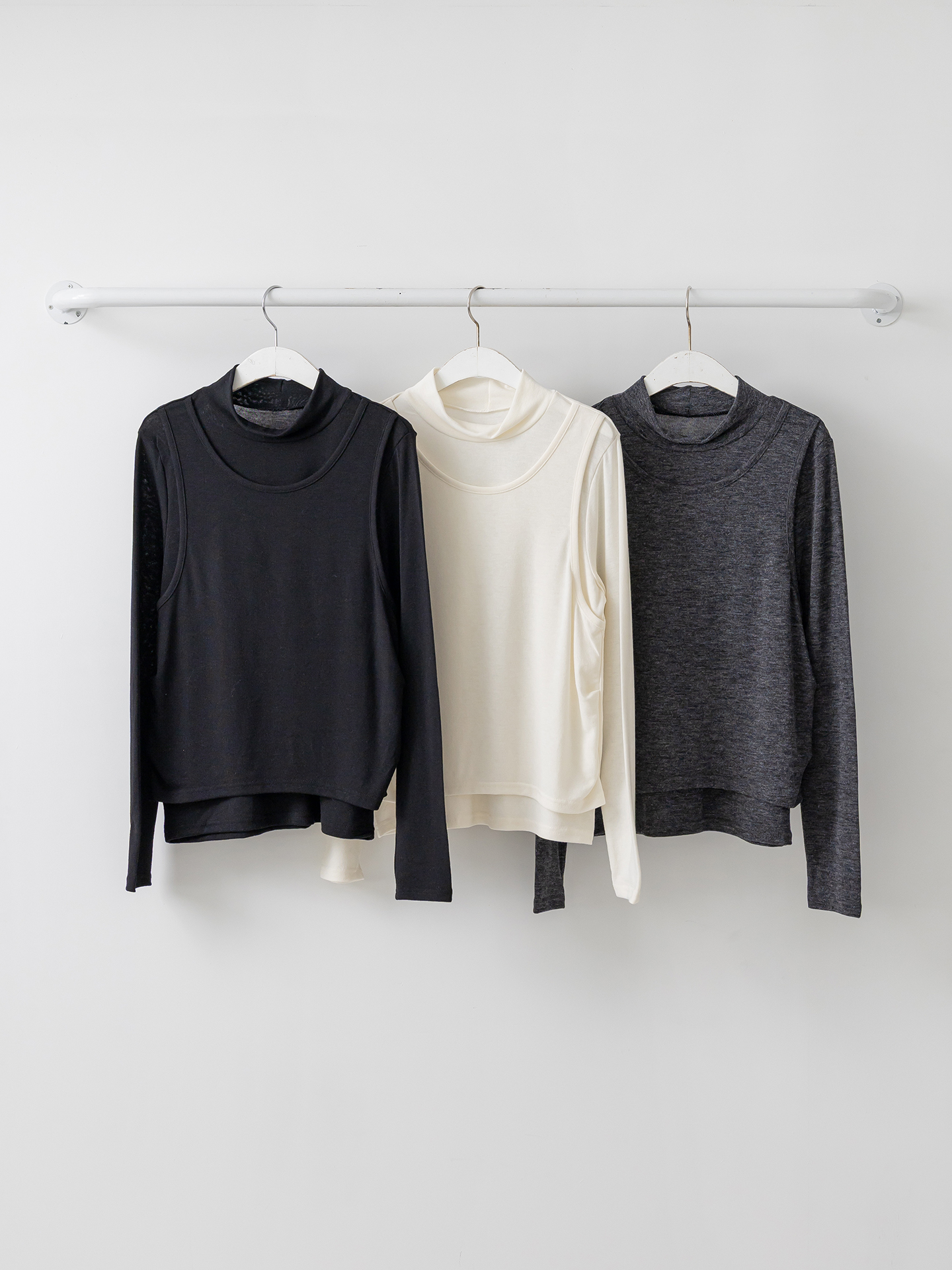 ラウンドネックスリムレイヤード風長袖Tシャツ | 詳細画像2