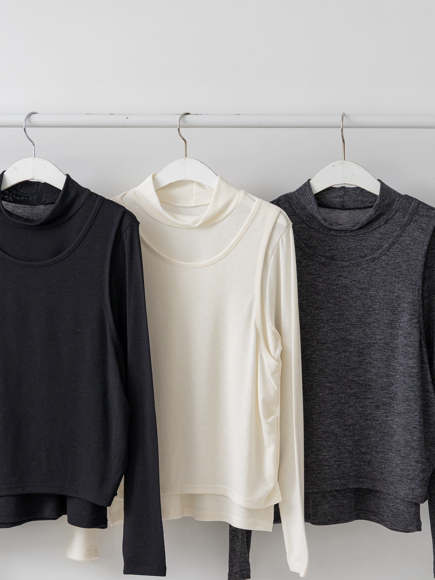 ラウンドネックスリムレイヤード風長袖Tシャツ | 詳細画像3