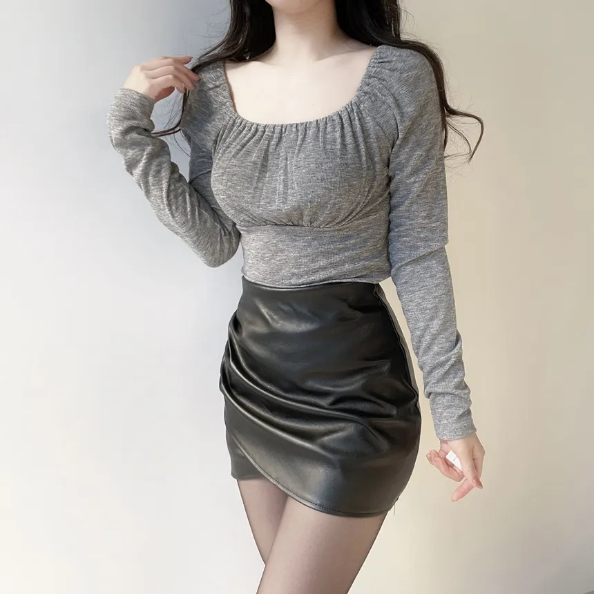 スクエアネックシャーリング長袖無地Tシャツ | mirangmirang | 詳細画像15