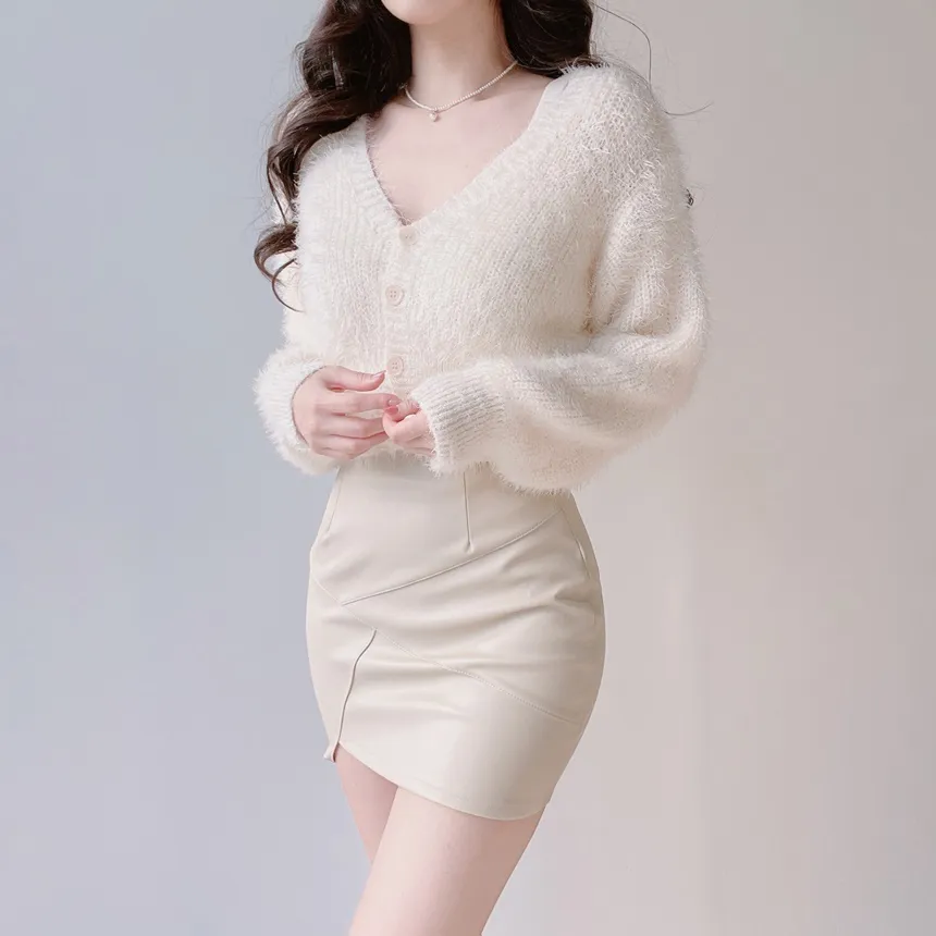 レザー調ハイウエストアンバランスミニスカート | mirangmirang | 詳細画像17