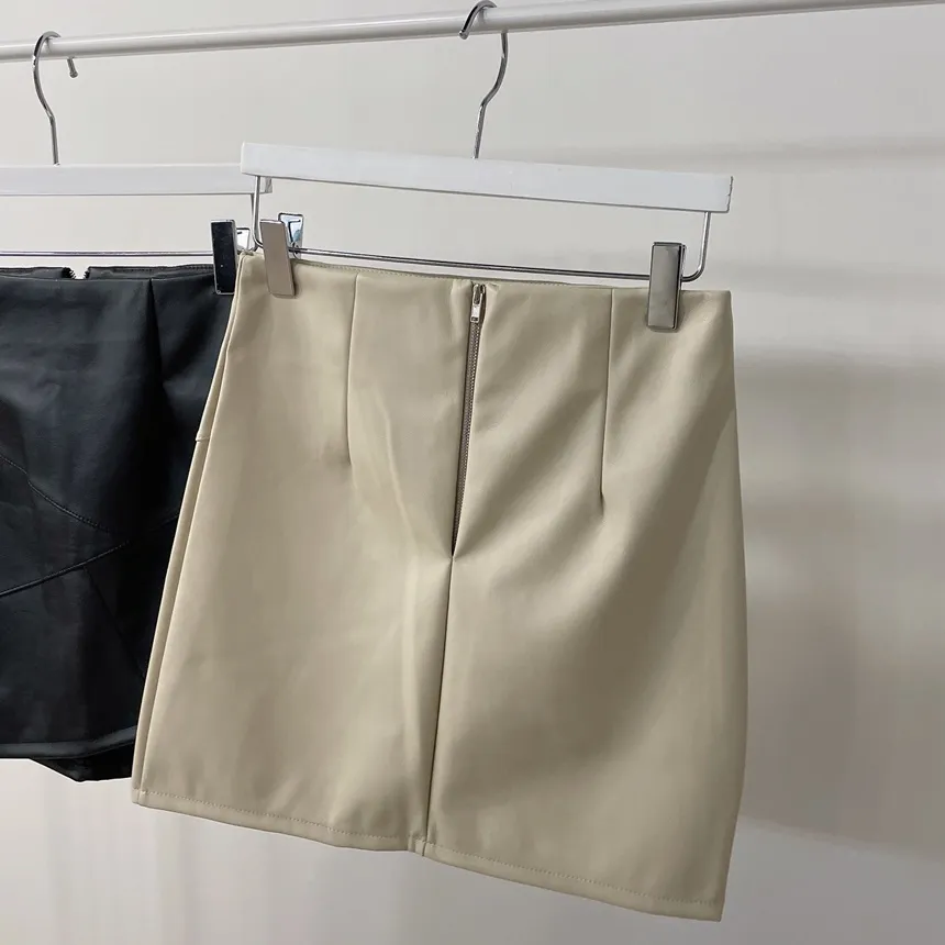 レザー調ハイウエストアンバランスミニスカート | mirangmirang | 詳細画像21