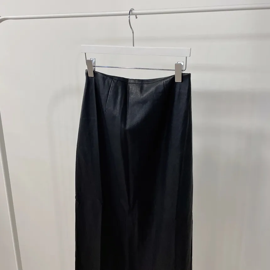 レザー調Hライン(ロング丈)スリットスカート | mirangmirang | 詳細画像17