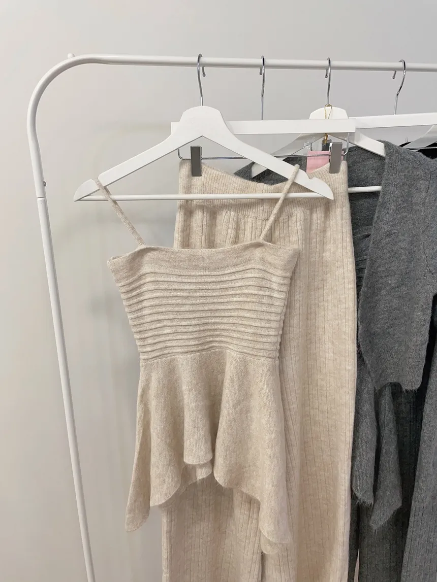 ウール混長袖クロップドフレアウエストゴムワイド3 SETキャミソールカーディガンパンツ | mirangmirang | 詳細画像40